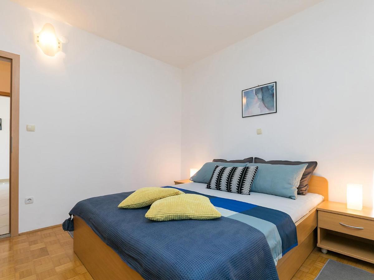 Holiday Appartment Tessa Porec Exterior photo